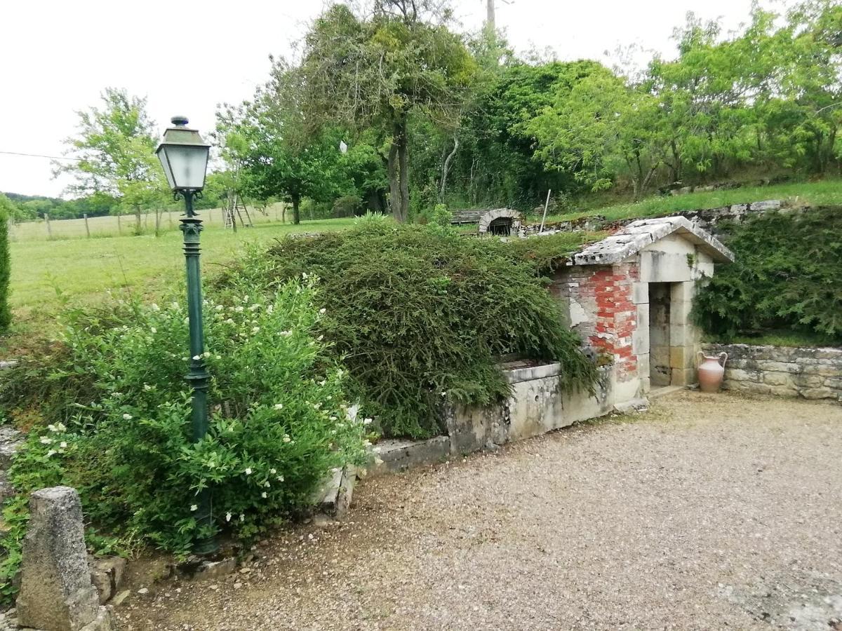 Gite Ancien Lavoir Viserny Exteriör bild